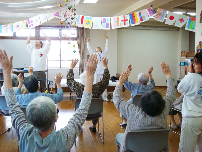 壬生ディサービスで健康体操講師を務めた